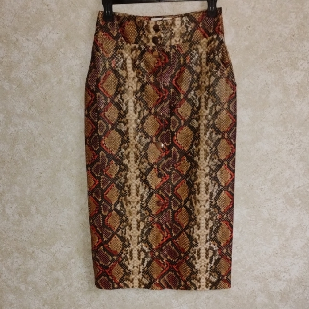 NWT Zara Stylish/ Animal Print/Snake Print button Down Pencil Skirt